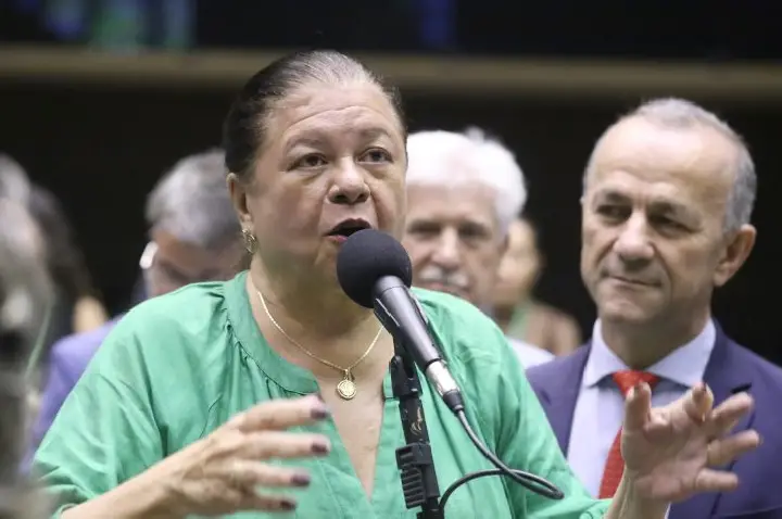 Comissão aprova política nacional para proteger pessoas com Síndrome de Tourette