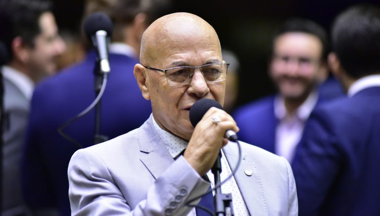 Comissão de Educação aprova regras permanentes para aulas durante calamidade