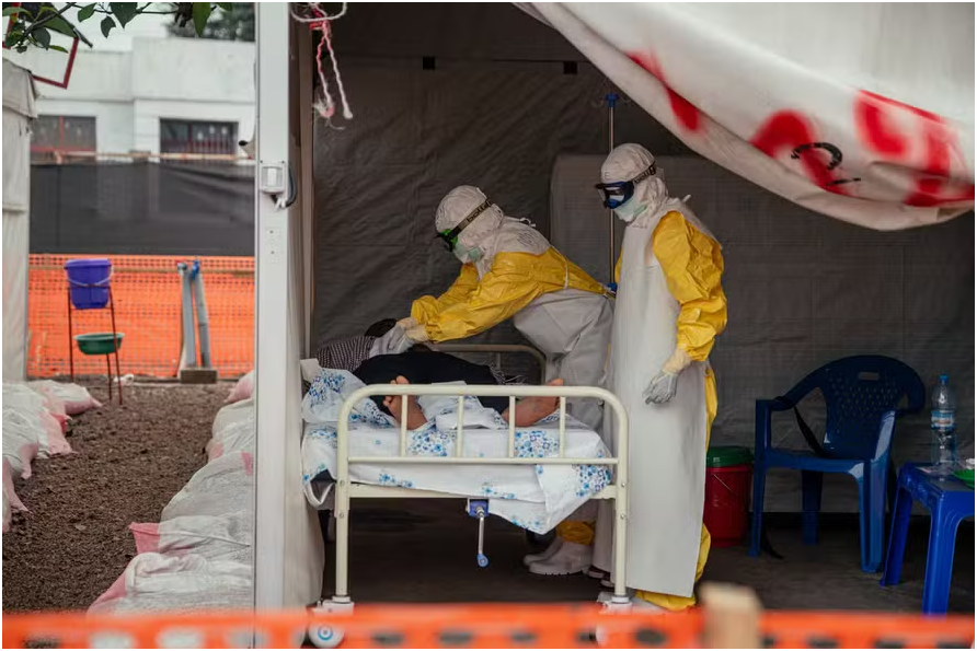 Ebola avança no Congo e especialistas alertam para risco de um dos maiores surtos da história