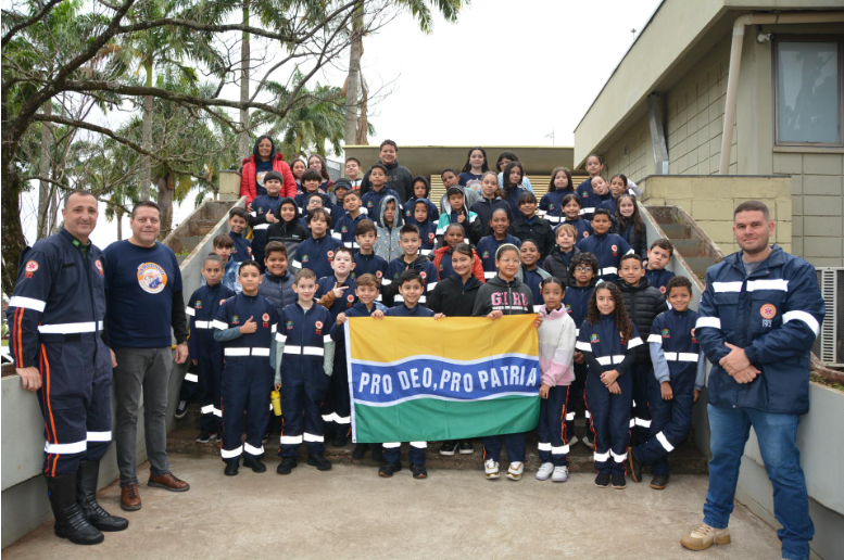 Samuzinho forma jovens para salvar vidas
