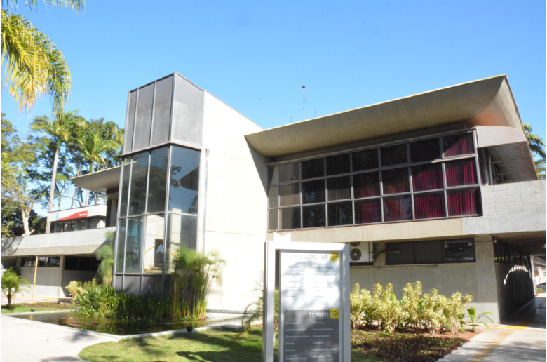 Feriado de 9 de Julho altera atendimento da Prefeitura; veja o que abre e fecha