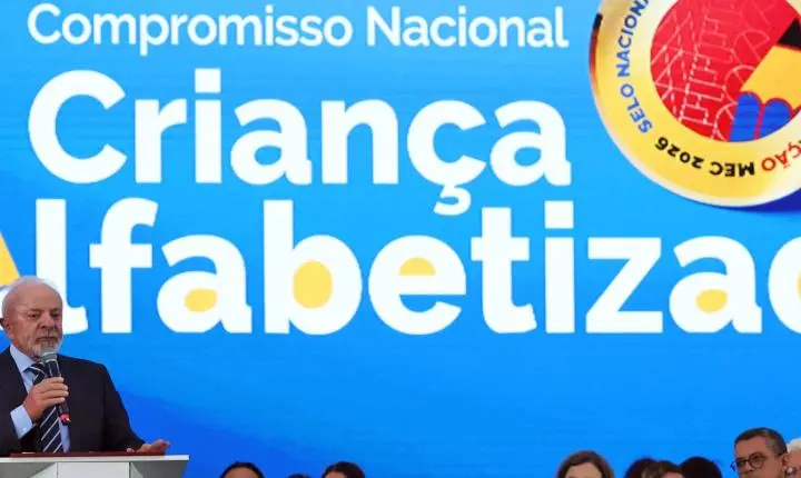 Brasil atinge meta com 66% das crianças alfabetizadas em idade certa