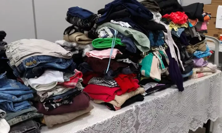 Campanha do Agasalho segue arrecadando roupas e cobertores em Bauru; veja como ajudar