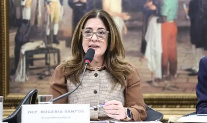 Comissão debate desafios da política de prevenção ao suicídio e à automutilação