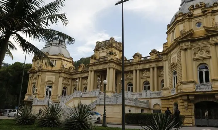 Entenda o que acontece no Rio com a renúncia de Claudio Castro