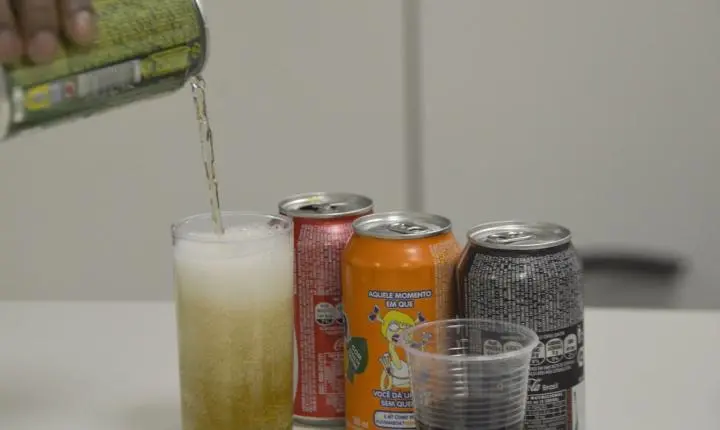 Fatores sociais empurram famílias para ultraprocessados, diz pesquisa