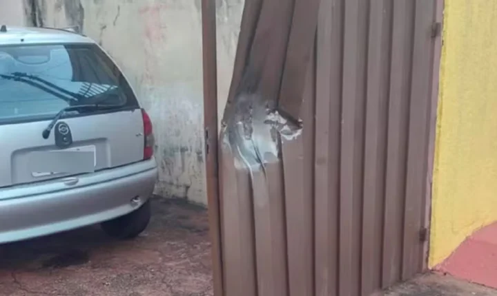 Homem é preso após ataque com bomba caseira