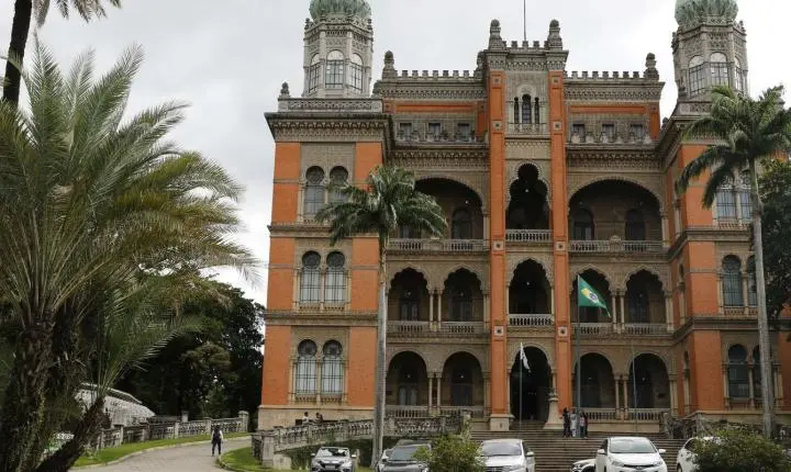 Hospitalizações por Influenza A têm aumentado no país, informa Fiocruz